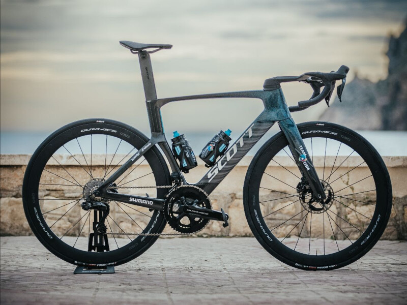 Team DSM Renews Partnership with SCOTT, Syncros Announced as Official Saddle Supplier