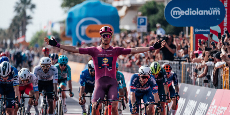 Jonathan Milan doubles up at Giro d’Italia