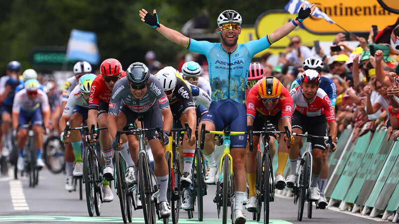 Tour de France. Mark Cavendish secures historic victory