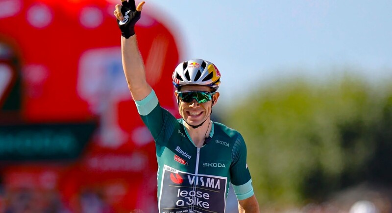 Attacking Van Aert claims third stage victory in Vuelta a España